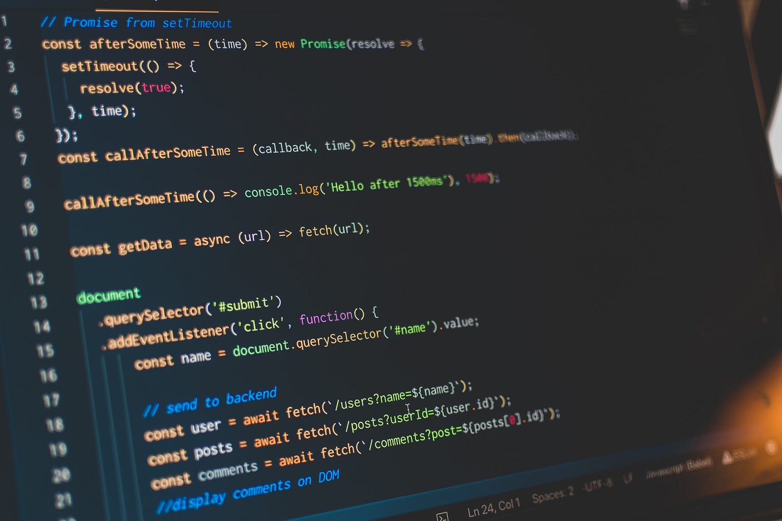 inPlainEngHQ's tweet card. Enhance your React development with these top VSCode extensions in 2023.