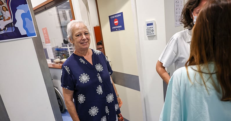 dntwit's tweet card. Fátima Moreira tem 68 anos e há cinco que luta contra um tumor no ovário detetado em fase avançada. “Foi um choque muito grande”, desabafa ao DN. “Os médicos di