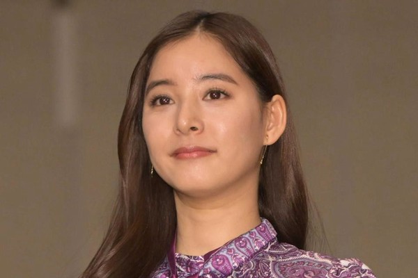 tweet_cocowa's tweet card. 　間宮祥太朗、新木優子主演の日本テレビドラマ「良いこと悪いこと」が１１日、スタートした。【写真】ファンは感涙！まさか主題歌の名曲を手掛けた人気バンド　小学校の同窓会で２２年ぶりにタ