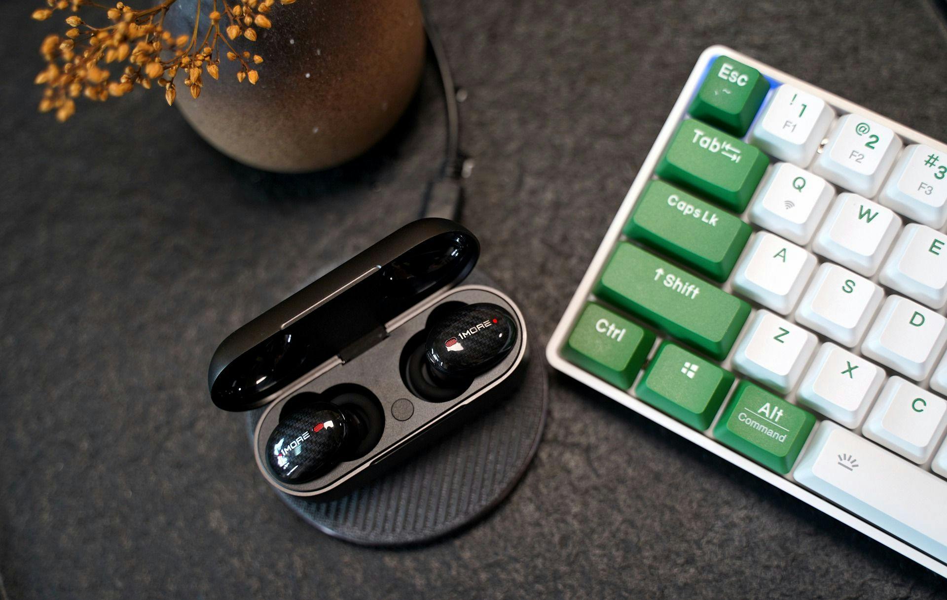 boxpiperapp's tweet card. This article discusses the five common vulnerabilities (BlueBorne, Bluesnarfing, Bluejacking, BIAS & Bluebugging) that allow hackers to hack Bluetooth devices.