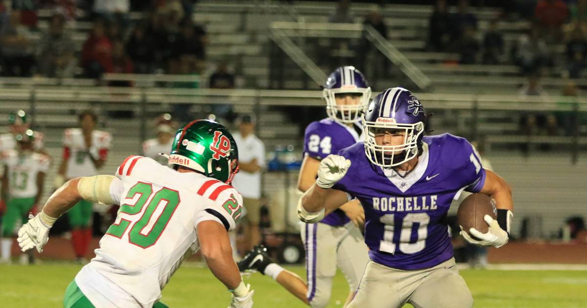 FNDrive's tweet card. Roman Villalobos ran for 207 yards and two touchdowns and Dylan Manning scored four TDs, and Rochelle got back on track with a 40-7 win over La Salle-Peru.