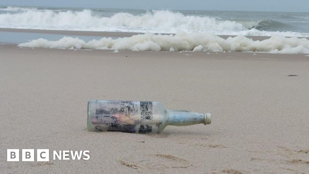 BBCWorld's tweet card. A German couple are trying to find the writer after they found the bottle on a beach in Denmark.