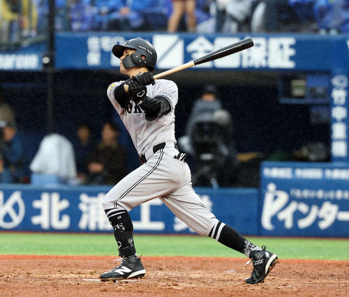 nikkan_giants's tweet card. スタメン抜てきの巨人若林楽人外野手（27）が気を吐いた。3点ビハインドの4回1死一塁で、DeNAケイの外角低め直球を捉えた打球は勢いよく伸び、左翼席最前列への… - 日刊スポーツ新聞社のニュースサイト、ニッカンスポーツ・コム（nikkansports.com）