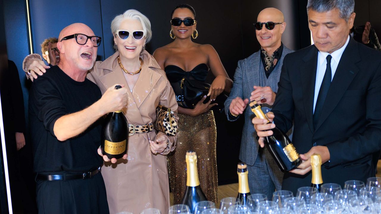 VogueRunway's tweet card. The legendary editor was spotted on the front row at the spring 2026 Milan Fashion Week show, after a two decade absence.