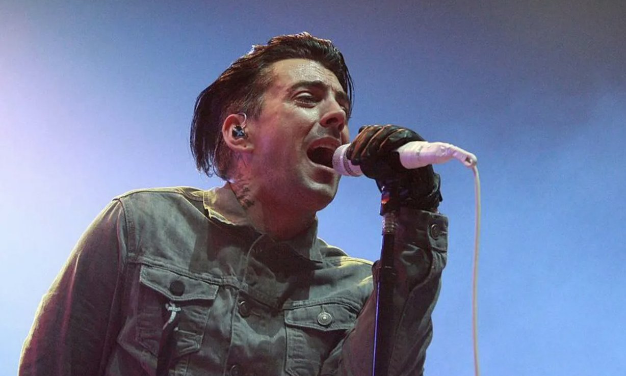 numetal_agenda's tweet card. Ian Watkins, former Lostprophets singer and prolific sex criminal, has been killed in a knife attack at HMP Wakefield in West Yorkshire, England. No word yet on the inmates condition though we wish...