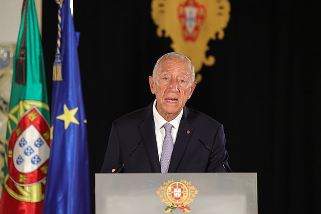 dntwit's tweet card. O Presidente da República considerou este sábado, 11 de outubro, que os fundos europeus, "milhões que não voltam mais" e são "uma razão adicional" para se ir vo