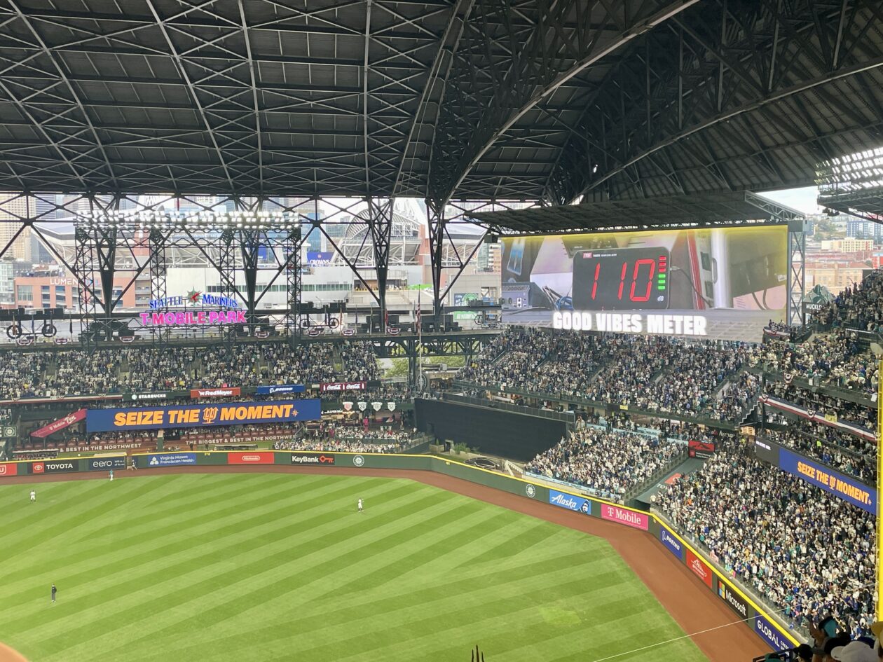 geekwire's tweet card. A "Good Vibes Meter" shows the decibel levels inside T-Mobile Park during Game 5 of the American League Division Series in Seattle. Scientists from the