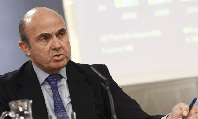 jmmtovar66's tweet card. 11 enero, 2017 El ministro de Economía y Competitividad, Luis de Guindos, ha asegurado que el Gobierno aprobará este mismo viernes el real decreto que establecerá un mecanismo “extrajudicial” para …