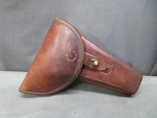 Eiselarmory's tweet card. Pre-WWII Austrian Steyr Hahn Model 1912 leather pistol holster, dated 1935. Excellent historic condition — matching stamps & period patina.