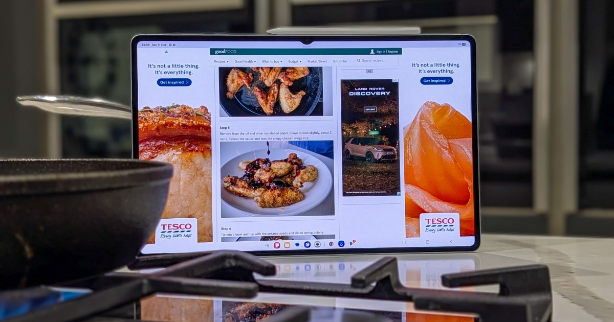 Pur3Tech's tweet card. I've been using Samsung's big Galaxy Tab S11 Ultra in my kitchen; here's why I'm in love with it, as well as why I really like the smaller Galaxy Tab S11 as well.