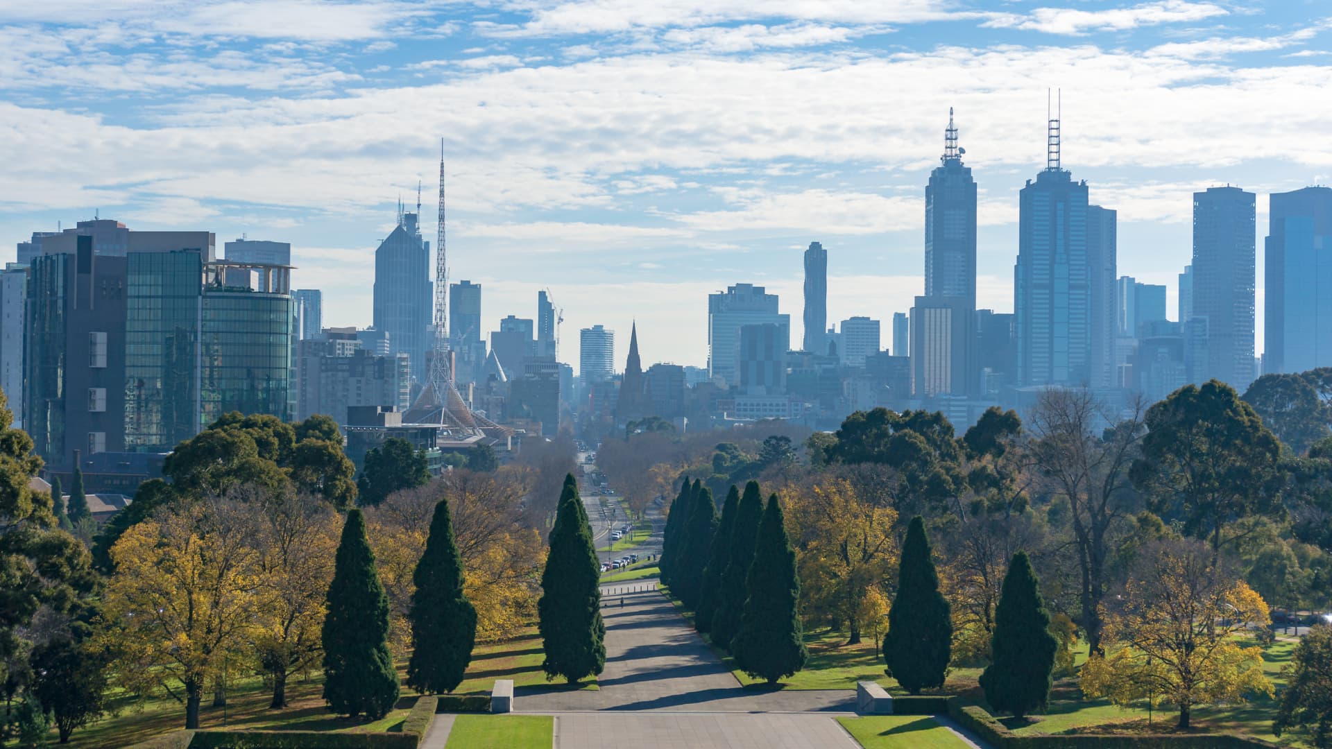 ShellyJSpiegel's tweet card. The Australian city of Melbourne has been found to be the best city globally for remote working, according to a ranking by on-demand housing platform Nestpick. 