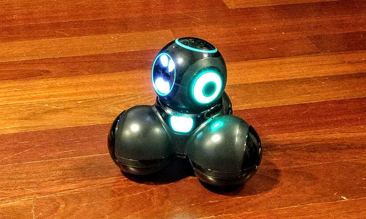 WonderWorkshop's tweet card. Cue's CleverBot offers a very realistic and entertaining programming experience that teaches kids how to code.