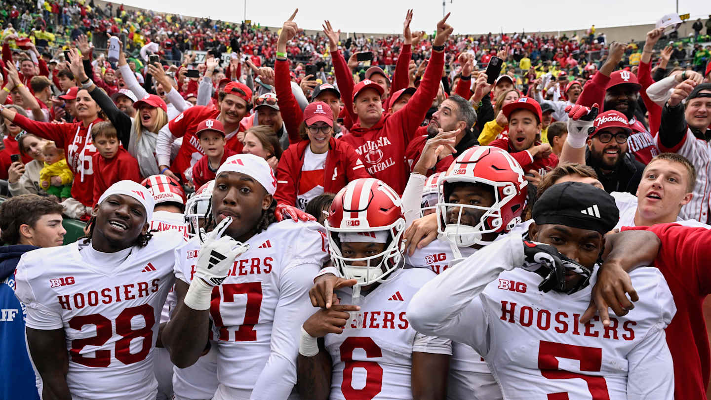 ByPatForde's tweet card. The Hoosiers snapped Oregon’s 18-game home winning streak and ended a 58-year drought against top-five teams.