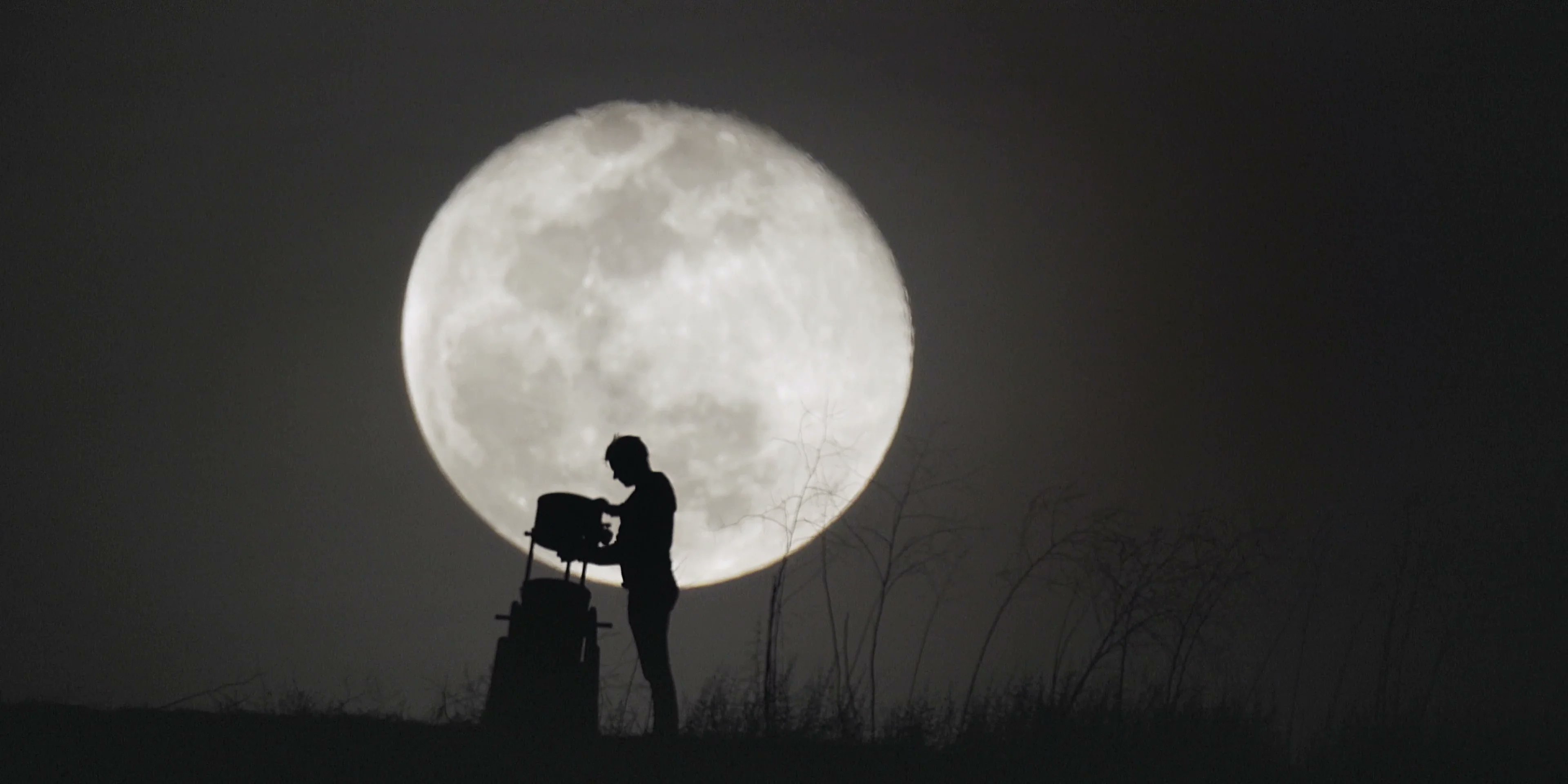 ThompsonItIsHe's tweet card. A New View of the Moon
