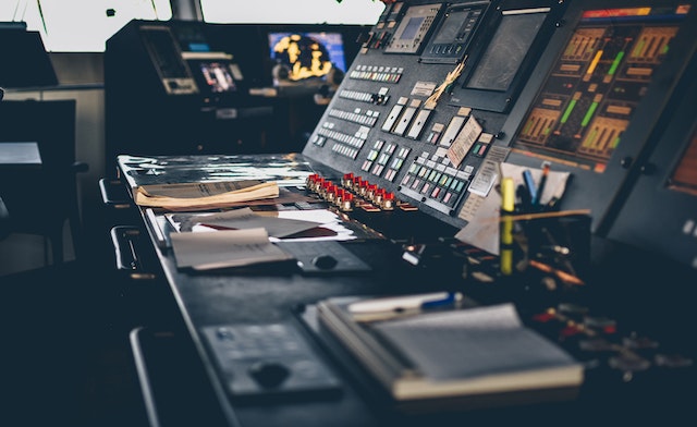 TechBizTwts's tweet card. When designing a security operations center (SOC), there are several critical decisions that need to be made, particularly those involving technology, layout, and personnel. These, along with other…