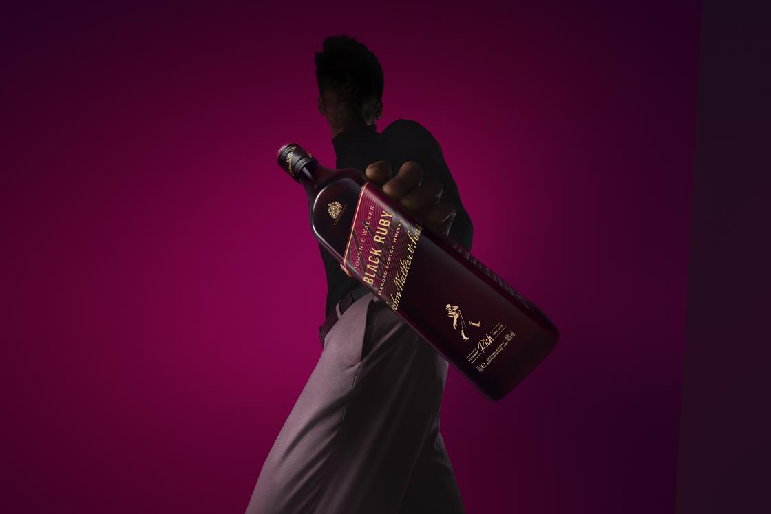 thebizteach's tweet card. To amplify the 'fruity notes' in Black Ruby, the Johnnie Walker distilling team experimented with a longer-than-usual fermentation time.