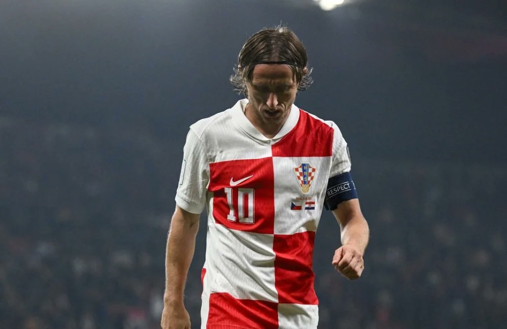 MilanPress_it's tweet card. La Croazia di Luka Modric, dopo aver pareggiato 0-0 contro la Repubblica Ceca giovedì, questa sera sarà impegnata contro Gibilterra...