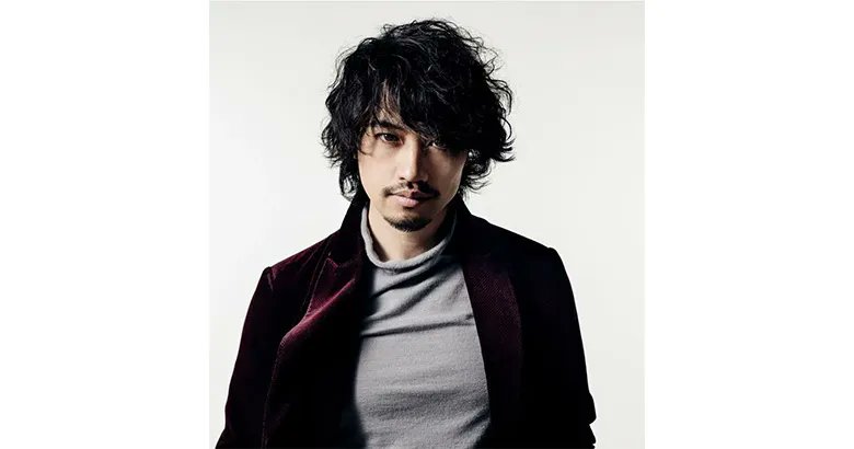 prompt_fmarinos's tweet card. 10月18日（土）浦和レッズ戦では、斎藤工さんからのスペシャル応援メッセージをスタジアム場内大型ビジョン...