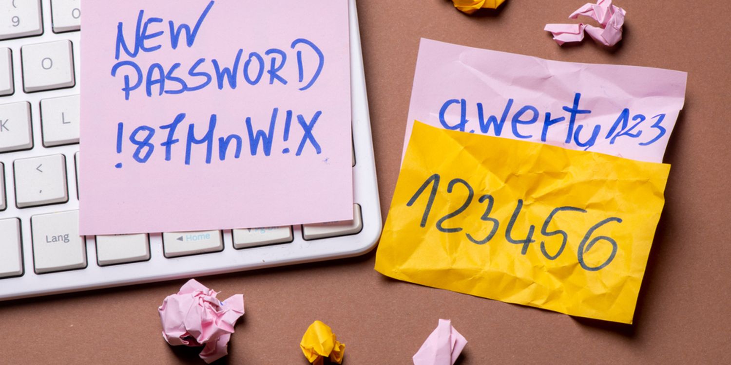 Invictalinux's tweet card. Follow our advice on how to generate strong, unique passwords to protect your accounts and data