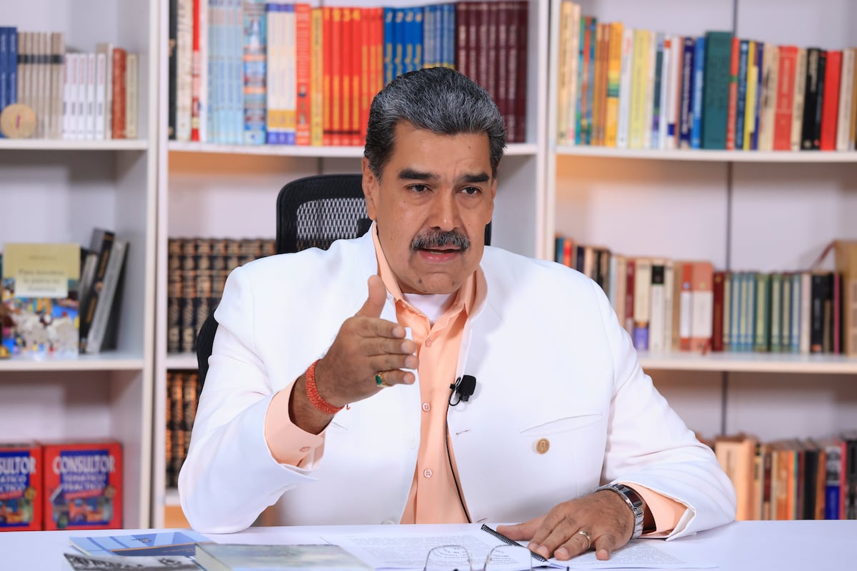 Ewalds6's tweet card. Fuentes conocedoras de la situación aseguran que el presidente venezolano, por ahora, no acepta una salida negociada y espera a que el presidente de Estados Unidos desista de sus intenciones de atacar