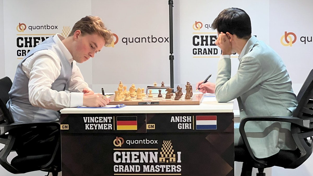 mykhelcom's tweet card. Day 4 of the Quantbox Chennai Grand Masters 2025 saw high-stakes clashes as Nihal Sarin stunned Arjun Erigaisi, Vincent Keymer stayed unbeaten, and Abhimanyu Puranik took sole lead in the Challenge...