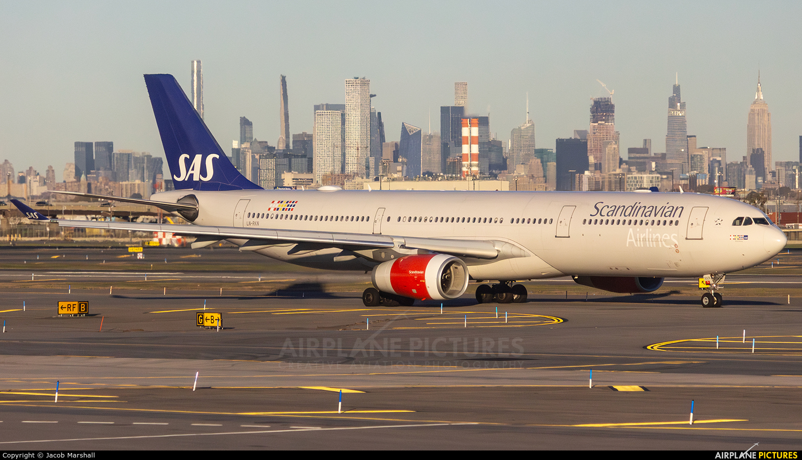 AirplanePics's tweet card. SAS - Scandinavian Airlines | Airbus | A330-300 | LN-RKN | USA - New Jersey, Newark Liberty Intl (EWR - KEWR) | Photo taken by Jacob Marshall
