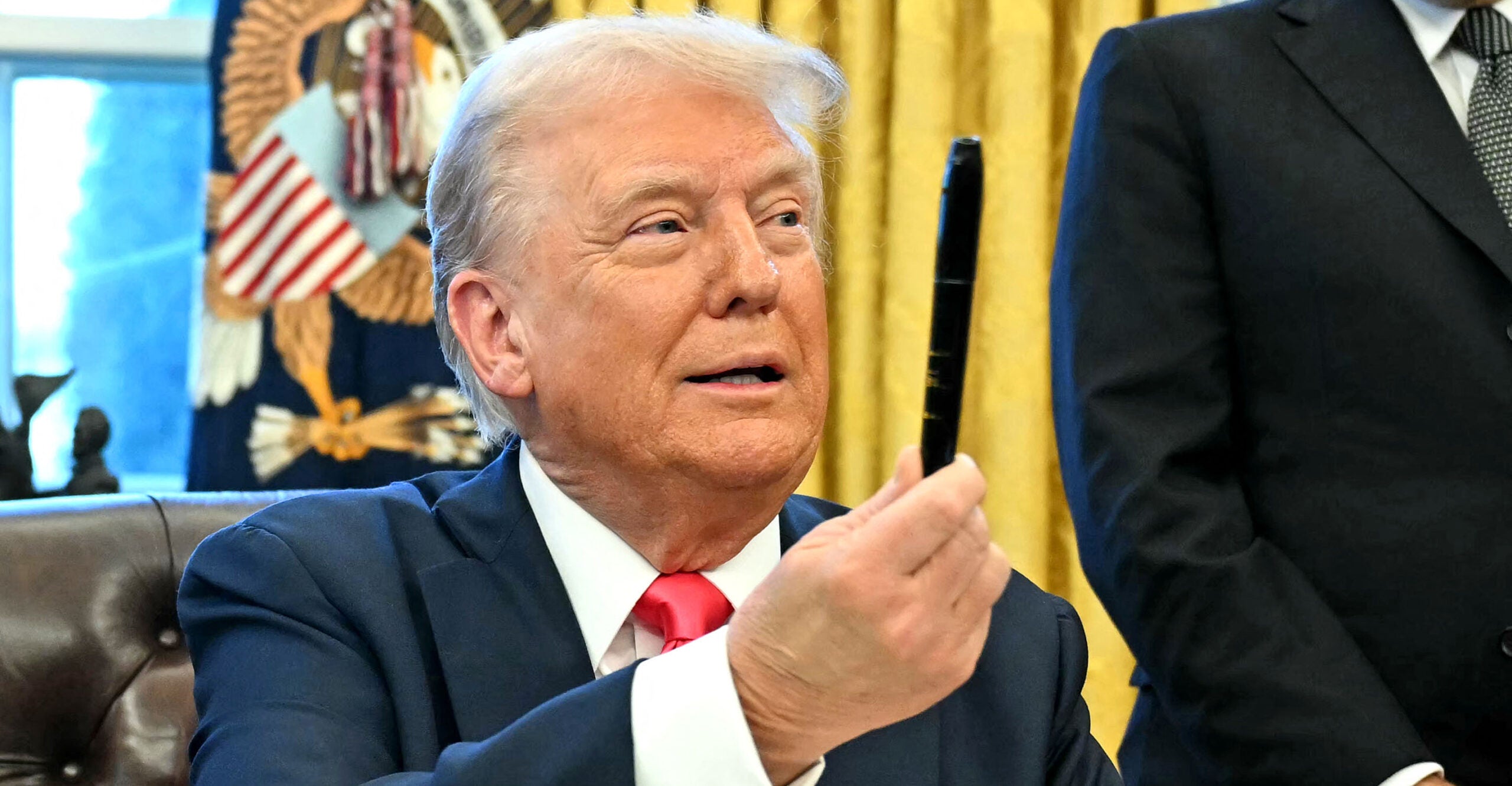 nodmsever's tweet card. What makes the corporation behind the Sharpie so newsworthy is its success saving money—and holding down consumer prices—by making the pens in America.