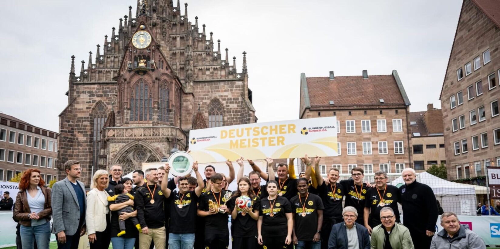 RNBVB's tweet card. Vor zwei Jahren war es nur eine Vision von Enrico Göbel – jetzt ist sie Realität: Der BVB ist Deutscher Meister im Blindenfußball.