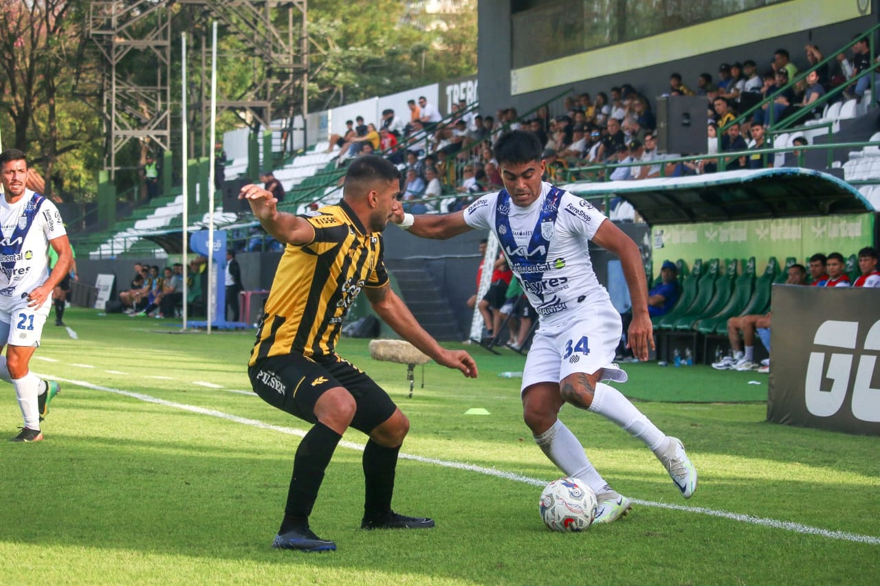 trecepy's tweet card. Guaraní quiere extender su ventaja al frente del Clausura y buscará ganar ante Ameliano. El juego está programado para las 17:30.