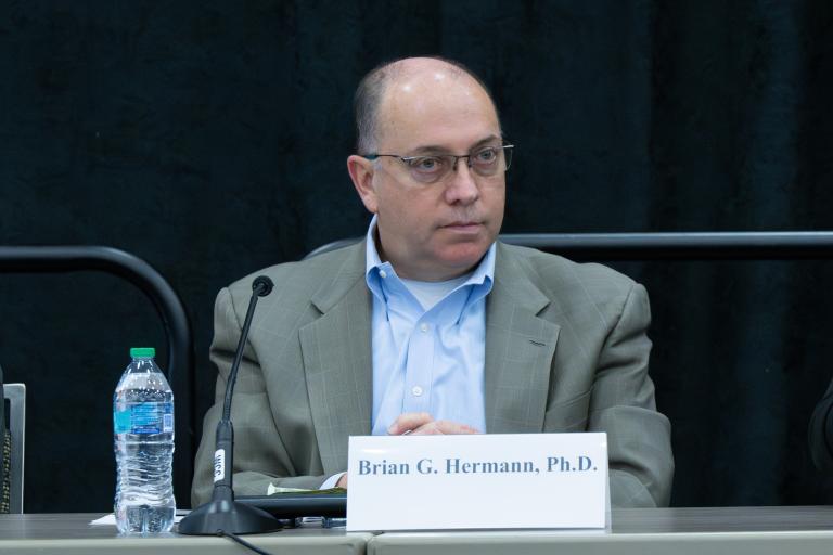 signalmag's tweet card. The key to shedding technology debt is the establishment of relationships, DISA official says.
