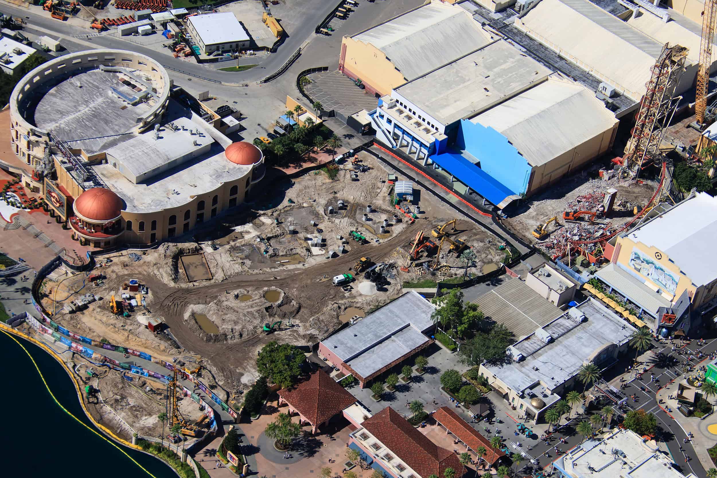 Blog_Mickey's tweet card. Universal is not only making wonderful progress on the Rip Ride Rockit demolition, but they're building a new coaster at the same time