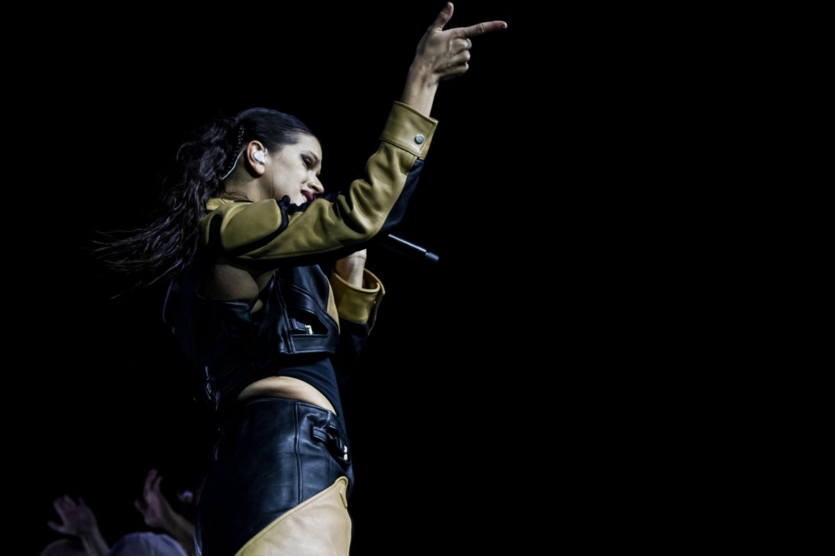 EspaciodeSingle's tweet card. Descubre a los 10 artistas destacados que participarán en el Primavera Sound 2023. Desde Rosalía hasta Bad Gyal, este festival promete ser inolvidable.