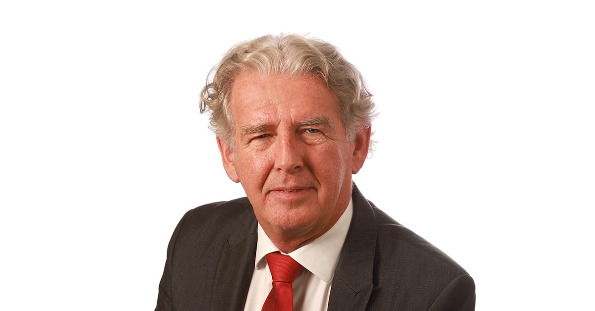 HansvLeeuwen's tweet card. We wonen steeds dichter op industrie en infrastructuur. Dat betekent meer geluid. Wat raar is: de wetgeving en controle blijft achter. Hans J.A. van Leeuwen