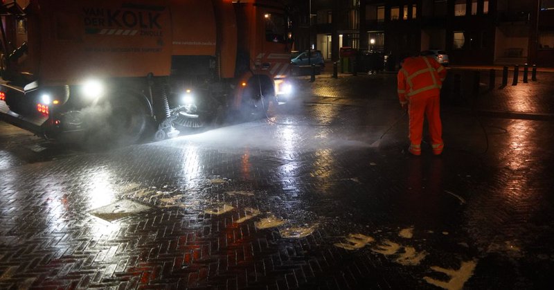 Auto's weggesleept na aanrijding