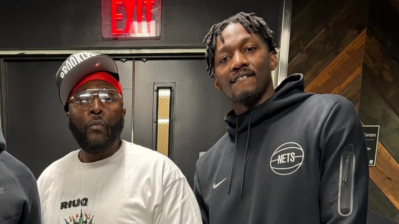 mikecwright's tweet card. After spending nearly 3 decades behind bars, Elbert 'Big L' Smith is making the most of Father's Day with his family.