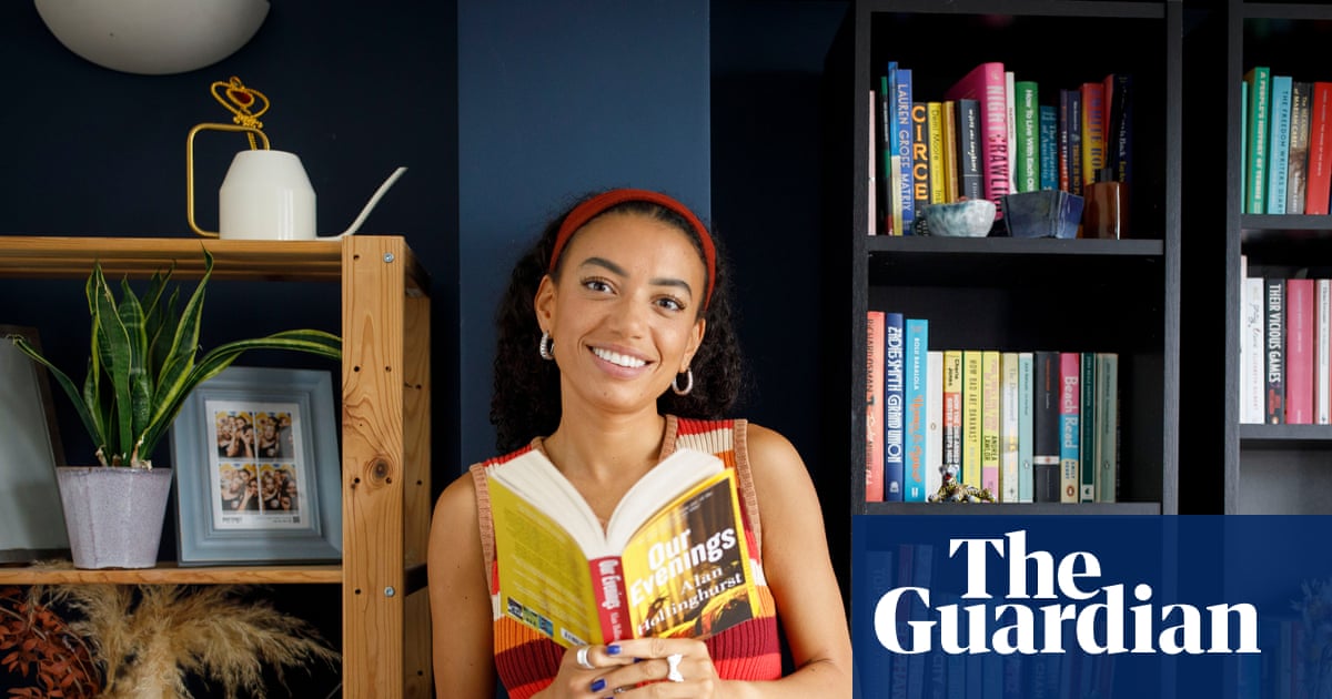 ccb_library's tweet card. My ability to concentrate diminished as I spent more time on my phone. So I started to log and learn every new word I came across, and felt my brain begin to flex