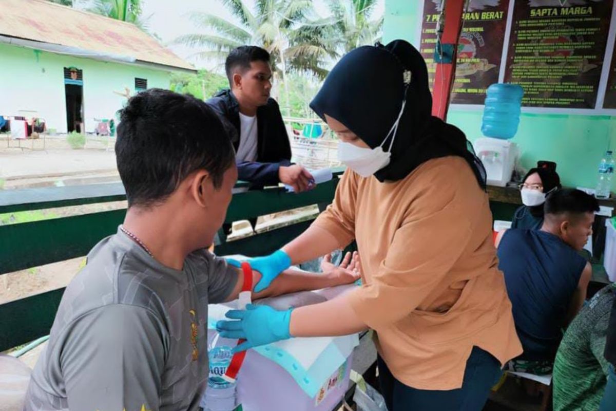 MalariaNoMore's tweet card. Fakultas Kedokteran Universitas Indonesia (FKUI) bersama dengan University of Oxford telah mengumumkan penyelesaian uji klinis fase 2 terhadap vaksin malaria ...