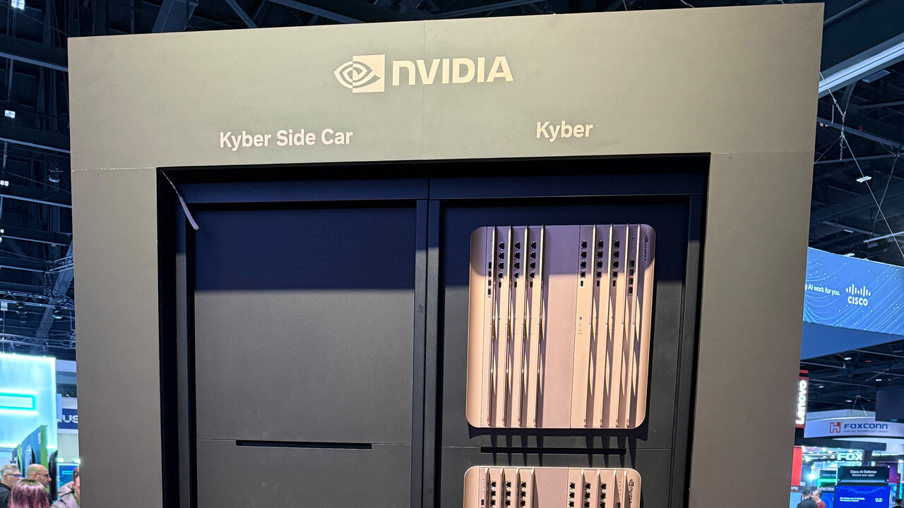 ComputerBase's tweet card. Zum OCP Global Summit bringt Nvidia die aktualisierte MGX-Plattform mit, die künftig auf Vera-Rubin-Trays und bald auch Kyber-Racks setzt.