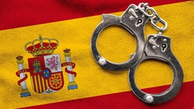 TheCyberSecHub's tweet card. Spanish authorities have arrested a 25-year-old Brazilian accused of leading the GXC Team and selling malware and AI tools to cybercriminals
