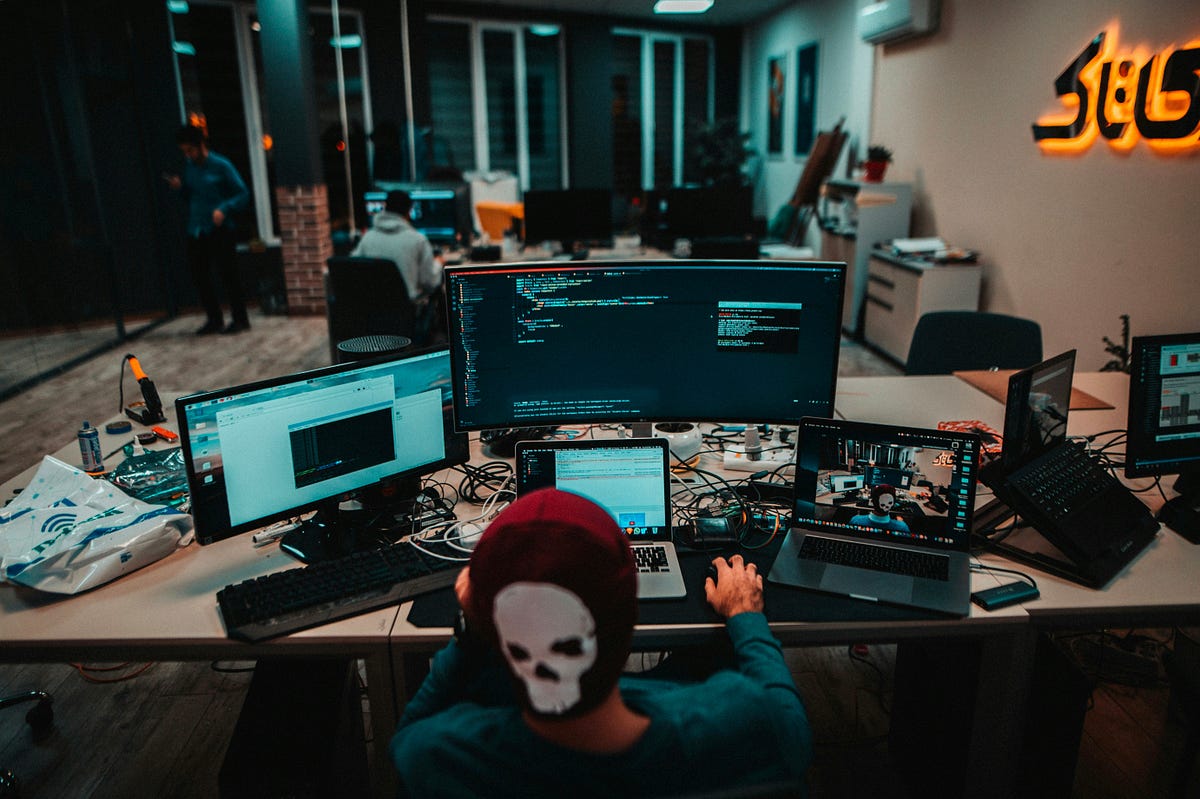 InfoSecComm's tweet card. How I built an bulletproof blue-green deployment system that has achieved 99.99% uptime across 500+ production deployments