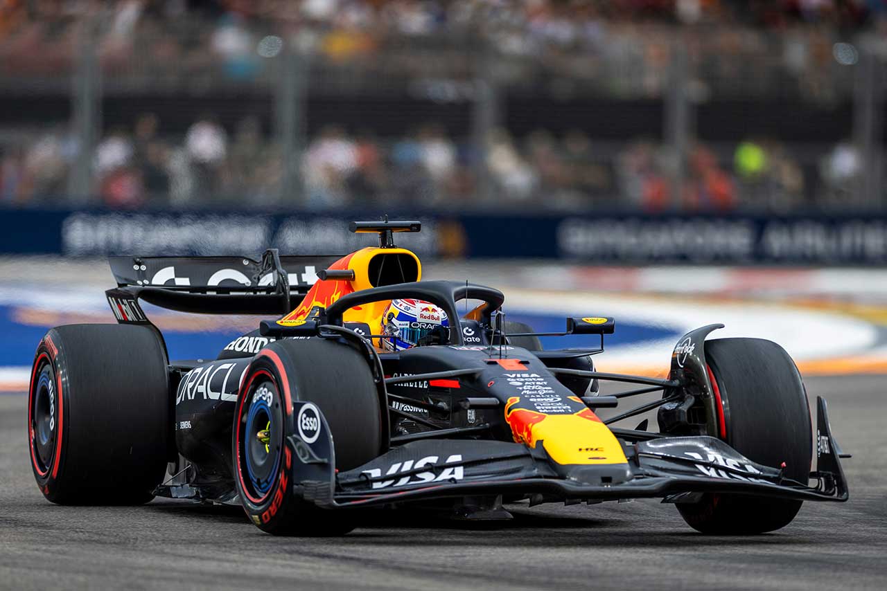 AUTOSPORT_web's tweet card. 　2025年F1第18戦シンガポールGPが行われたマリーナベイ市街地サーキットは、全開率が高くない。しかし、パワーユニットを管理するホンダ・レーシング（HRC）