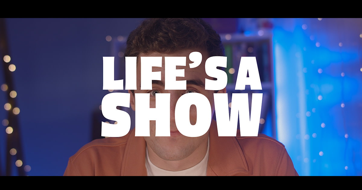 charcharrayray's tweet card. Out-of-work actor Matt misses theatre life, so he hires a director to direct his everyday life.