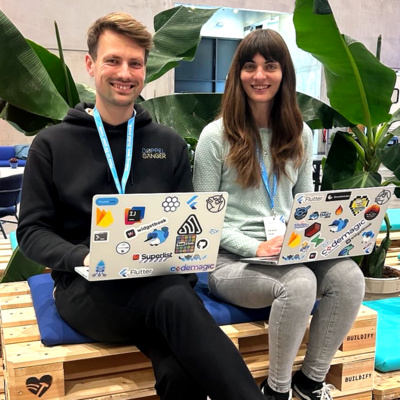 FlutterDACH's tweet card. Der Flutter DACH Podcast ist dein deutschsprachiger Podcast rund um Flutter, Dart und Cross-Platform App-Entwicklung. Verena Zaiser, Christopher Marx und Alexander Buder sind erfahrene Flutter-Expe...