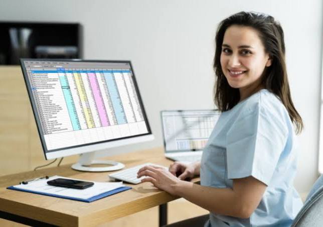 LavhiHQ's tweet card. Job role: Medical Billing and Coding Specialist (No Experience Needed) (Remote)