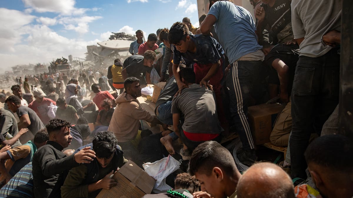 La_SER's tweet card. Varios drones de Israel han abierto fuego contra un grupo de personas que estaban inspeccionando sus hogares en el este de Gaza