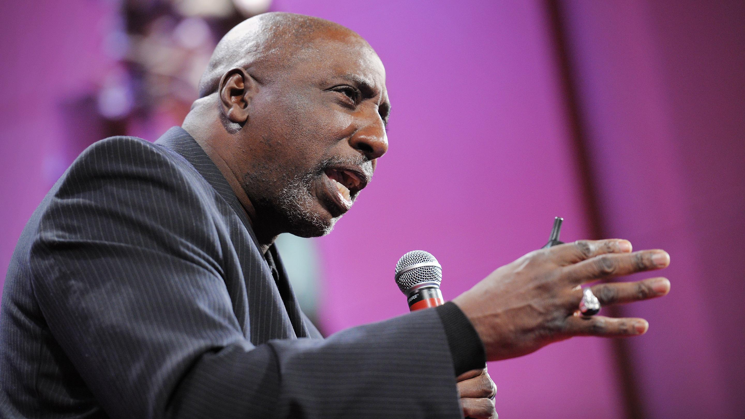 shizukayokoo's tweet card. At TEDWomen, Tony Porter makes a call to men everywhere: Don't "act like a man." Telling powerful stories from his own life, he shows how this mentality, drummed into so many men and boys, can lead...