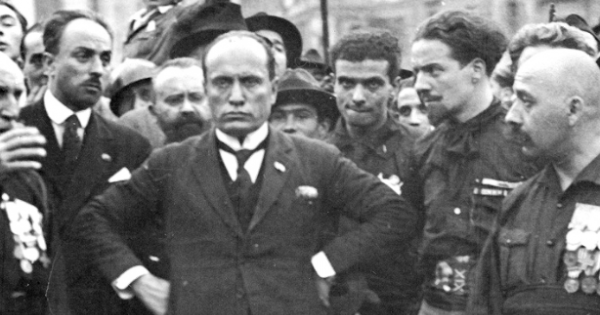 JBlackJoao's tweet card. Original Title: Mussolini al potere Author: Errico Malatesta Date: 25/11/1922 (in the newspaper Umanità Nova) Translation: João Black (from…