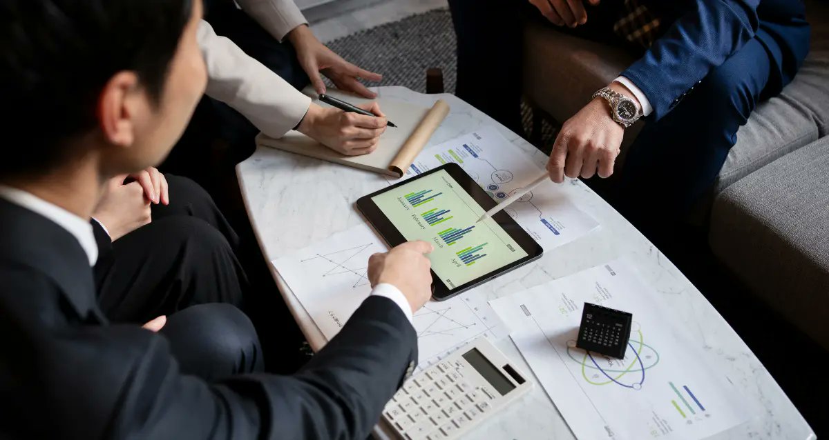 appticz's tweet card. Fintech app development costs range between $20,000 to $300,000. It includes the feature-rich financial and banking apps for both Android and iOS.