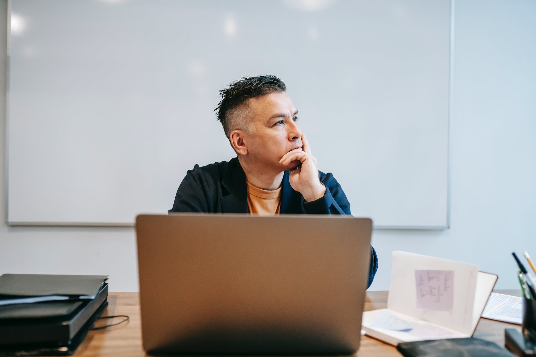 helber_belmiro's tweet card. If you’re new to the world of Java programming, you may have come across a number of different terms and acronyms that can be confusing, especially if you’re not sure what they mean or how they...