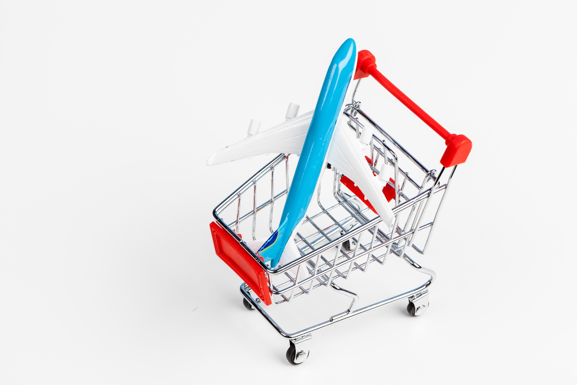 Scripts_R_Us's tweet card. Key Takeaways Ecommerce Definition and Models: Understand that ecommerce involves any online business transactions and explore various models (B2C, B2B, C2C, C2B, B2G, G2B) to identify the best